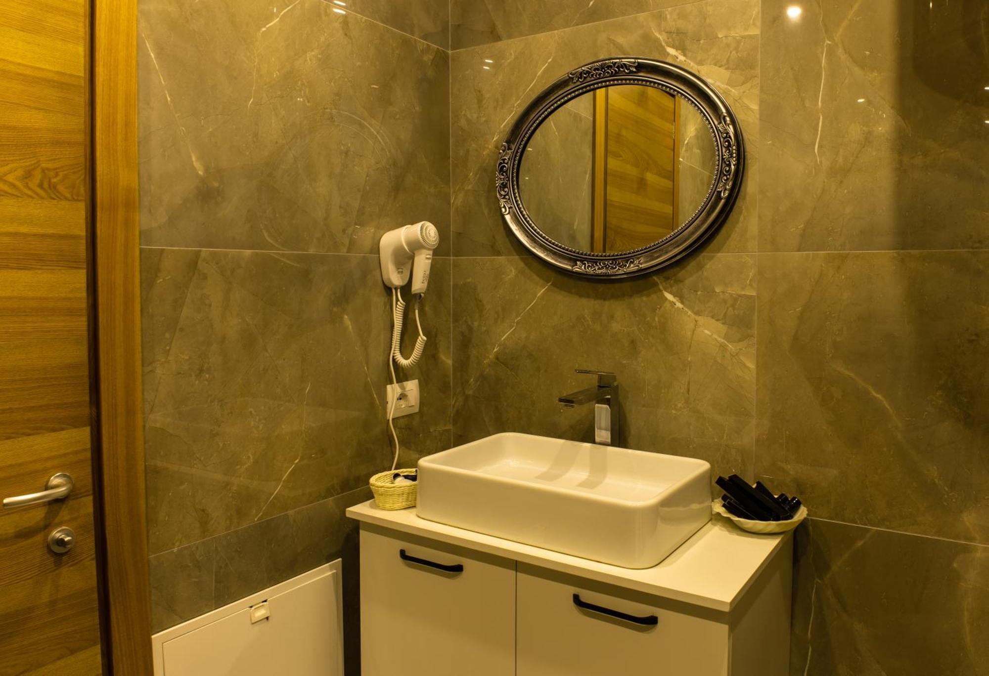 Costa Del Sol Hotel Durres Luaran gambar