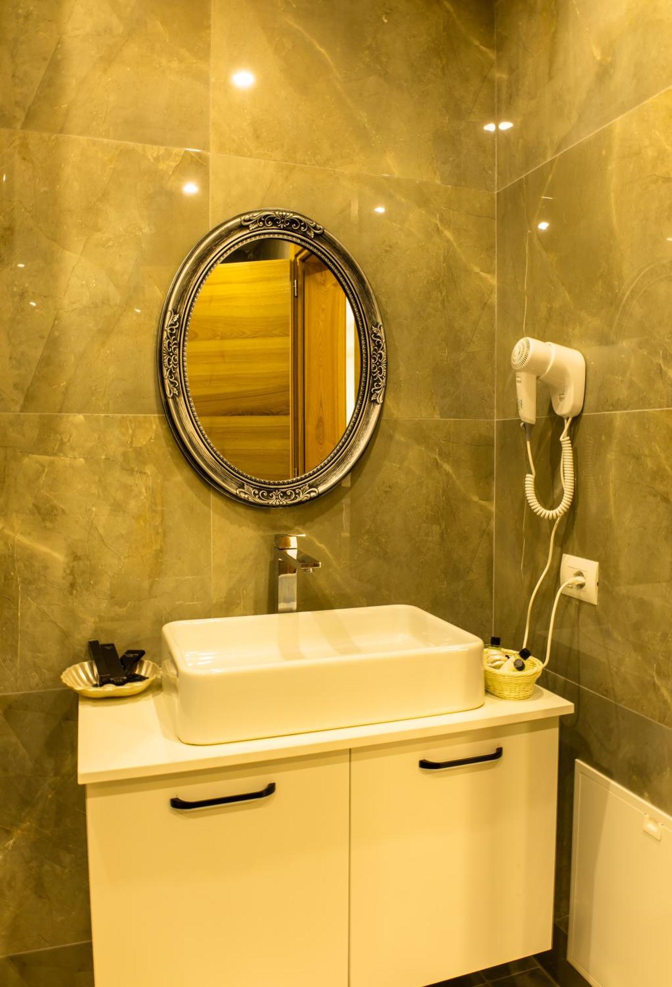 Costa Del Sol Hotel Durres Luaran gambar